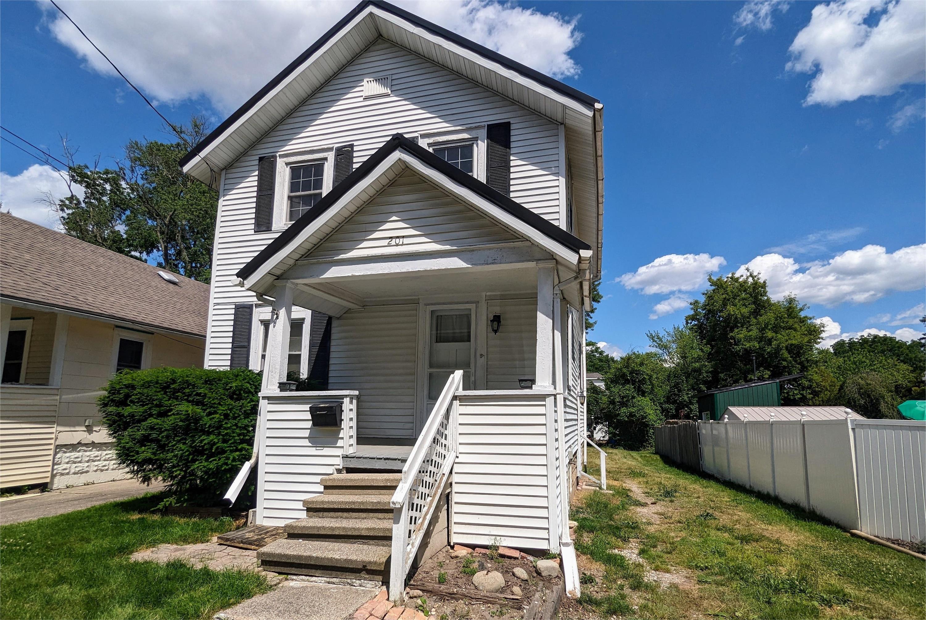 201 S Foster Ave.